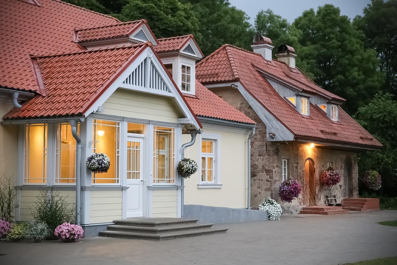 Botique & Spa Hotel Berkenes Manor Ziedkalne Kültér fotó