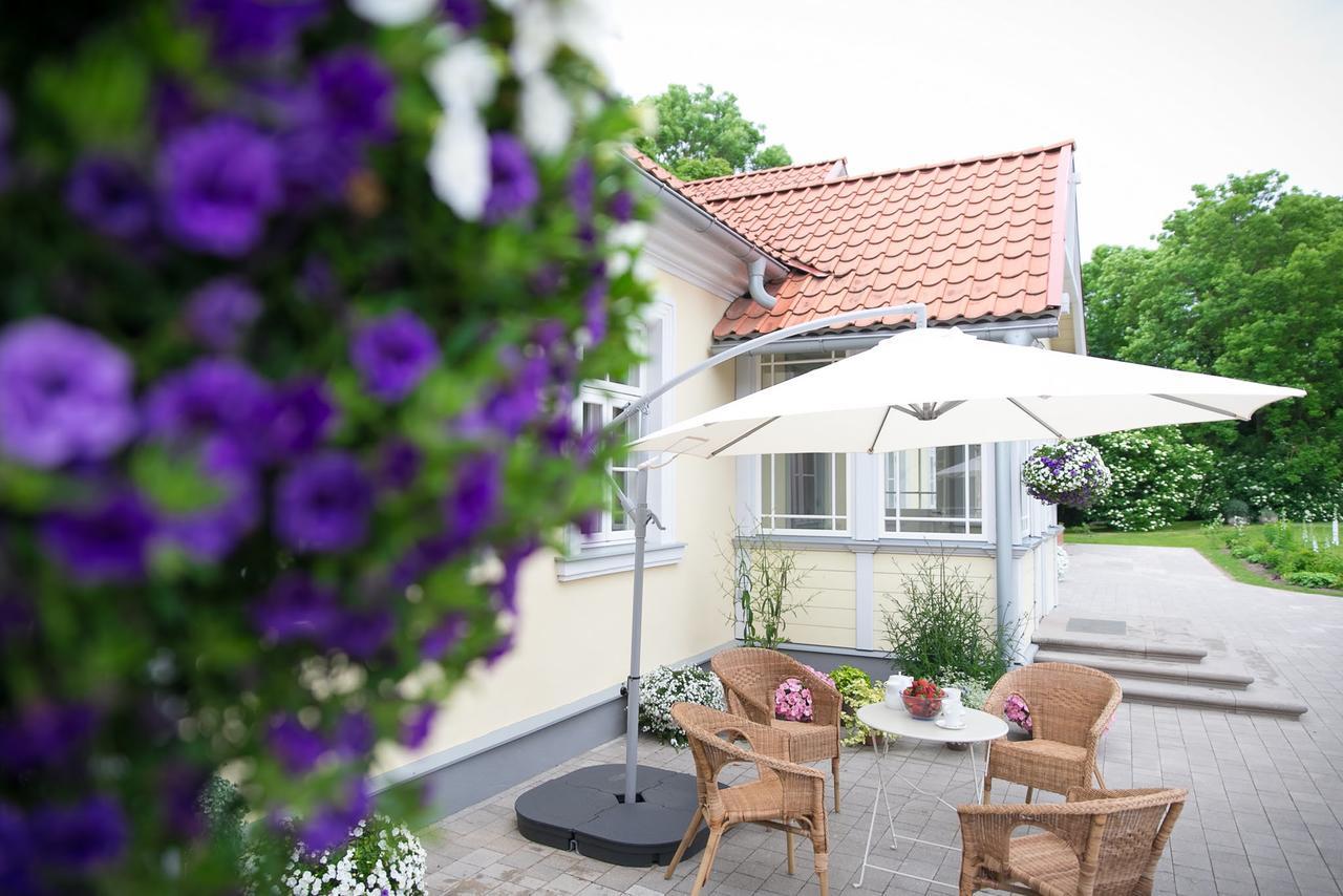 Botique & Spa Hotel Berkenes Manor Ziedkalne Kültér fotó