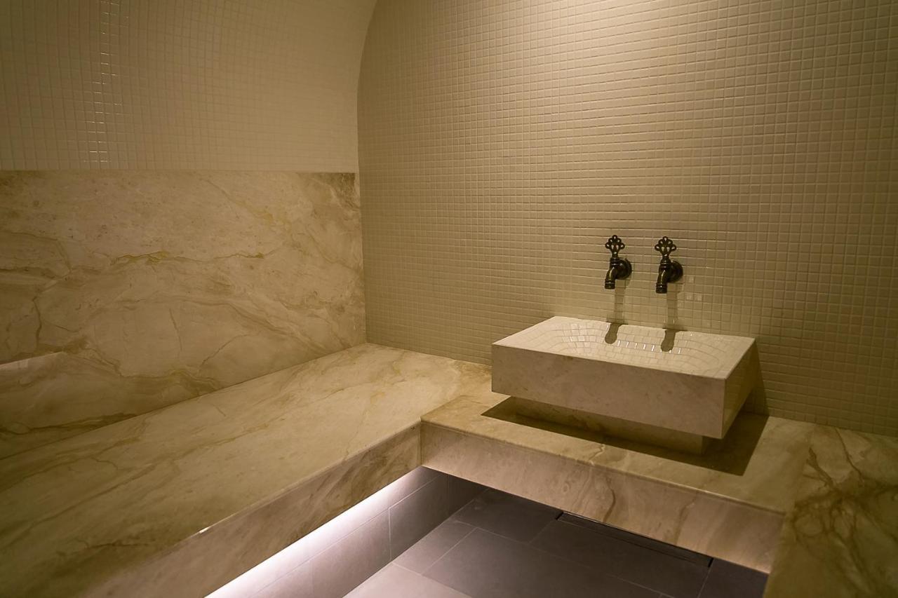 Botique & Spa Hotel Berkenes Manor Ziedkalne Kültér fotó